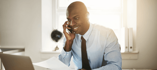 Accountant belt met zijn klant-1-1