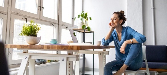 Belegger twijfelt of die beleggingen moet verkopen tijdens onrust op de beurs