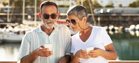 Stel bekijkt het rendement in euro’s en procenten in de Knab App