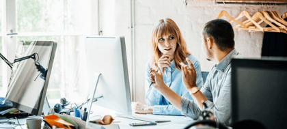 Mensen die een Business Model Canvas opstellen
