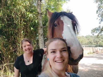 Coaches Hanna en Monique ondernemen tijdens corona