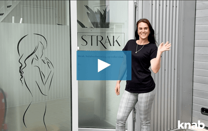 Kim van Strak Institute is blij dat haar salon weer open mag